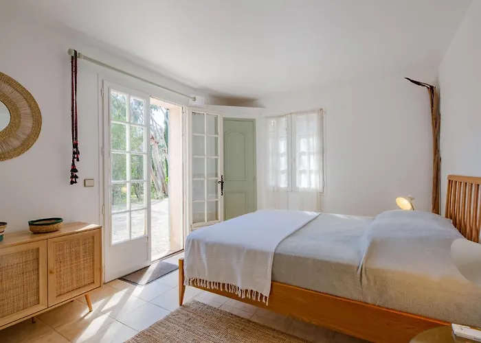 Holiday home Les Agasses By Interhome Sainte-Maxime